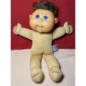 2010 Cabbage Patch Kids Boy Doll Brown hair Blue eyes Signed butt 15 in tall GUC